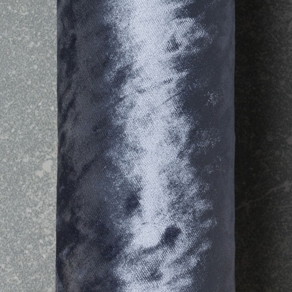 Denim roll image