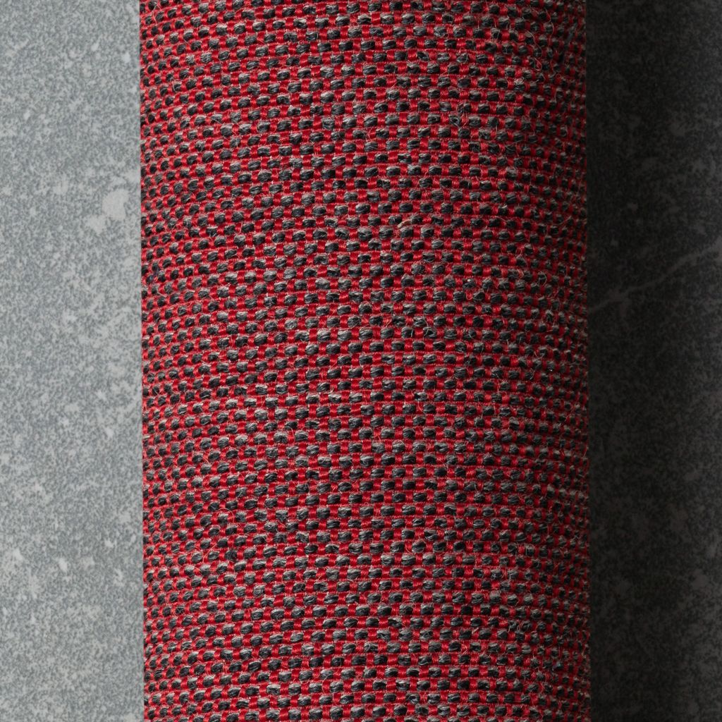 Agua Dales Garnet roll image